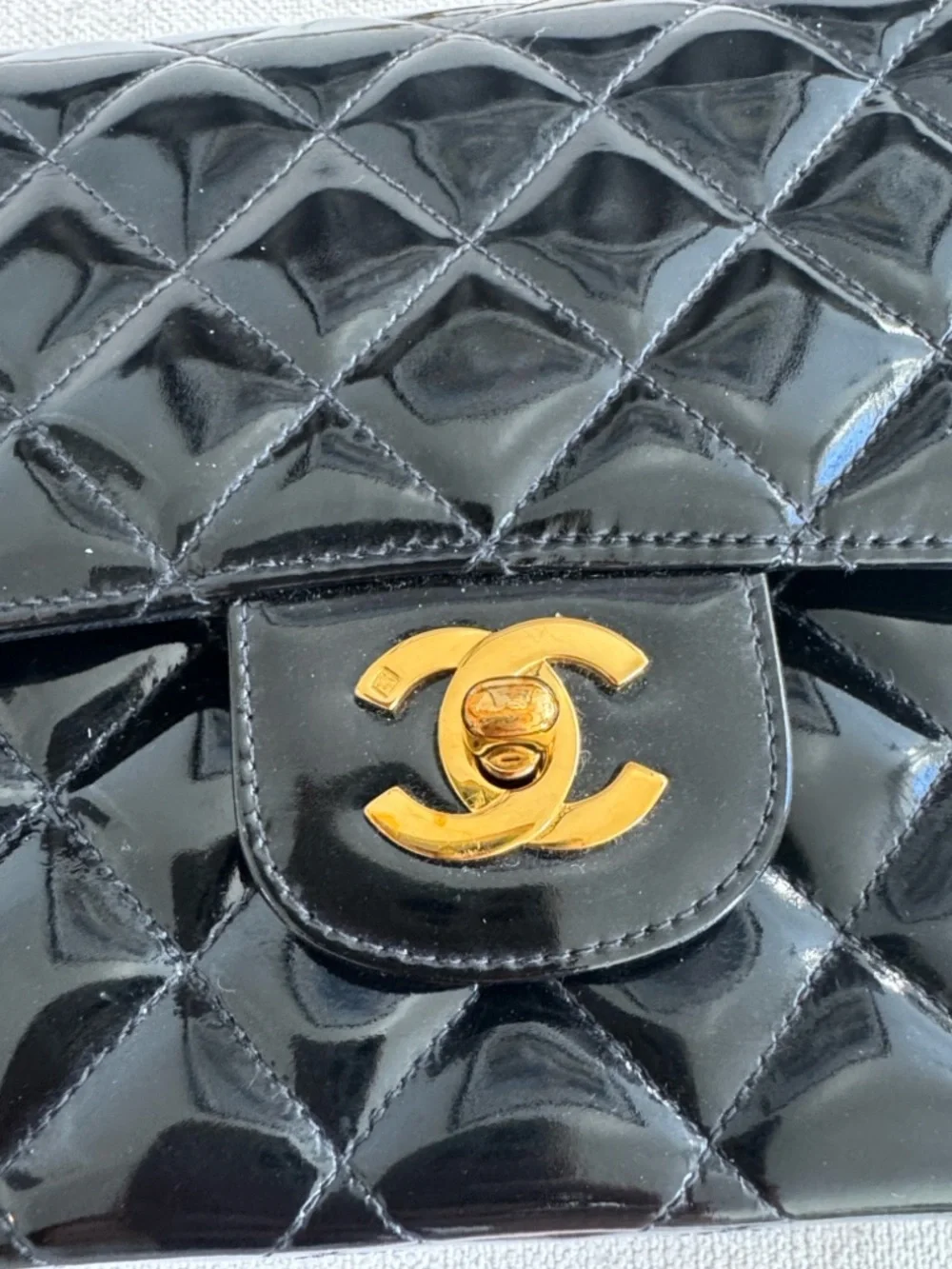 CHANEL Vintage Classic Doubr Bag w/ Flap and 24k Gold Hardware 2003 - Picture 3 of 11